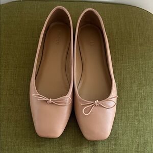 Elegant Nude Ballet Flats